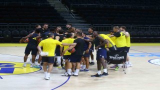 Fenerbahçe Erkek Basketbol Takımı, yeni sezonun ilk antrenmanını yaptı
