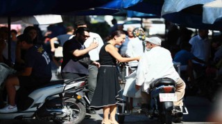 Filiz Başkan, pazarda vatandaşla buluştu