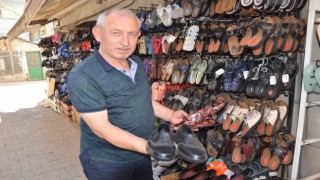 Fındık hasadında lastik ayakkabı modası