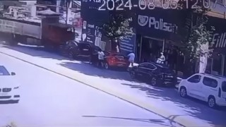 Freni boşalan kamyon dehşet saçtı: O anlar kamerada