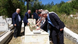 Gazeteci, şair ve yazar Nail Abbas Sayar kabri başında anıldı