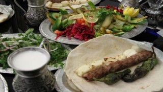 Gaziantep'in Bilinmeyen Lezzeti: Peynir Kebabı