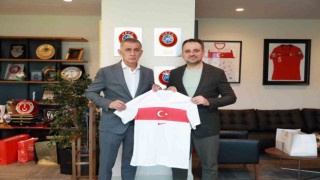 Gençlik ve Spor Bakanı Yardımcısı Eminoğludan TFF Başkanı Hacıosmanoğluna ziyaret