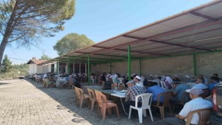 Göktepe halkı kuraklık nedeniyle yağmur duasına çıktı
