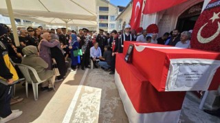 Görevdeyken kalp krizi sonucu şehit olan astsubay toprağa verildi