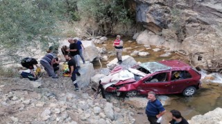 Gümüşhanede otomobil dereye yuvarlandı: 1 yaralı