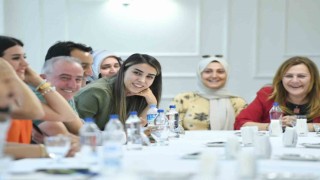 Her ikisi de sözleşmeli olan öğretmenlerin aile birliği mazeretine bağlı iller arası yer değiştirme duyurusu yayımlandı