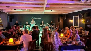 Herodot Beach Hotelde Gökhan Sezen ile keyifli cuma geceleri