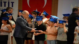 Hitit Çocuk Üniversitesinde mezuniyet heyecanı