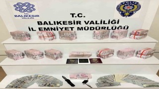 İki yabancıyı gasp eden şahıslar Balıkesirde yakalandı