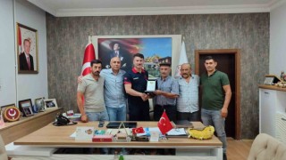İl Müdürü Gümüş ve ekibine üreticilerden teşekkür plaketi