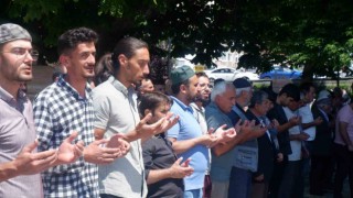 İsmail Haniye için gıyabi cenaze namazı kılındı