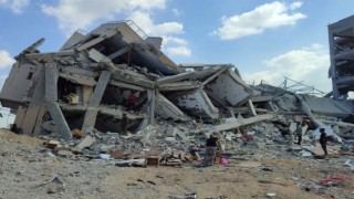 İsrail ordusu, kısmen çekildiği Deir el-Balahta büyük yıkım bıraktı