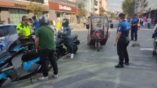 İstanbul caddesinde motosiklet denetimi