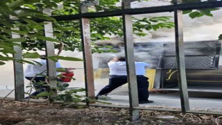 İstanbulda İETT otobüsünden alevler yükseldi