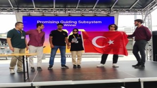 İsviçrede European Hyperloop Week yarışında 3 kez birincilik alan takım aracını yeniden yarıştırıyor