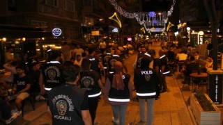 İzmitte 2 günde 958 şahıs ve 45 araç polis kontrolünden geçti