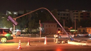 Kartalda 3 aracın karıştığı zincirleme kazada 1 kişi yaralandı
