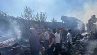 Kastamonuda korkutan yangın: 3 ev küle döndü, 17 yaşındaki genç kayıp