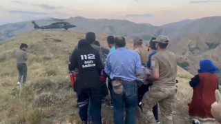 Kayalıklardan düşen kadın jandarma helikopteriyle hastaneye sevk edildi