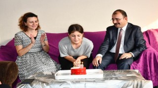 Kaymakamdan Kübra'ya 16. yaş Sürprizi