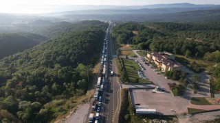 Kaza sonrası Bolu Dağında kilometrelerce araç kuyruğu oluştu