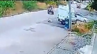 Kazanın ardından sürücü olay yerinden kaçtı