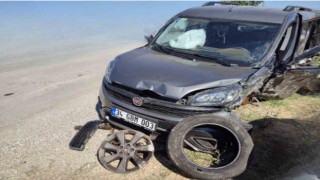 Keşanda hafif ticari araç ile otomobilin çarpıştığı kazada 6 kişi yaralandı