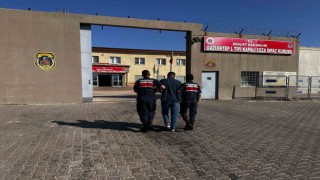 Kesinleşmiş hapis cezası bulunan hırsızlık şüphelisi yakalandı