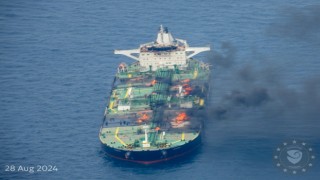 Kızıldenizde saldırıya uğrayan petrol tankerindeki yangın 5inci gününde