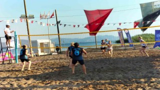 Köyceğizde 3. Zafer Kupası Plaj Voleybolu Turnuvası sürüyor