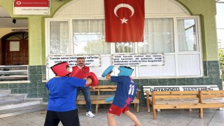 Köydeki Kuran Kursu Öğrencileri Neşeli Dakikalar Yaşadı