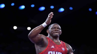Kübalı güreşçi Mijain Lopez Nunez, 5. kez olimpiyat şampiyonu
