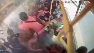 Küçükçekmecedeki feci metrobüs kazası anına ait araç içi görüntüsü ortaya çıktı