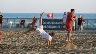 Kumda şampiyon Alanya Belediyespor oldu