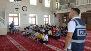 Kuran kursu öğrencilerine akran zorbalığı ve siber suçlar hakkında bilgiler verildi