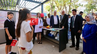 Kursiyerlerin Mezuniyet Sevinci
