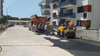 Kuşadasında yol yapım ve bakım çalışmaları sürüyor