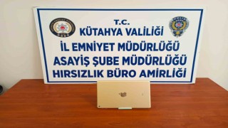 Kütahyada 12 yaşındaki çocuk kütüphaneden çaldığı tablet ile yakalandı