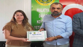 Malatyada başarılı kursiyerlere sertifika verildi