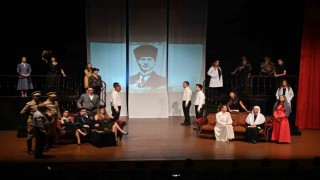 Manavgatta Sonsuz Kadın ve Sonsuz Cumhuriyet oyunu sahnelendi