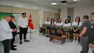Manisa Büyükşehir Belediyespor hentbolda da iddialı