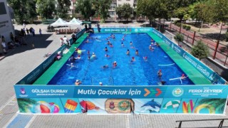 Manisalı çocukların yüzme mutluluğu