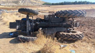 Mardinde traktör devrildi: 1 yaralı