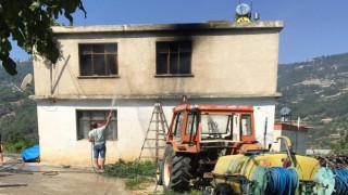 Mersin Erdemlide ev yangını