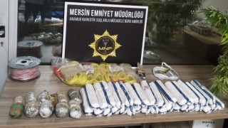 Mersinde 19 kilo dinamit ve uyuşturucu ele geçirildi