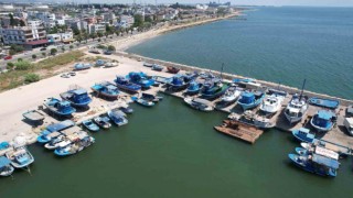 Mersinde balıkçılar av sezonuna hazırlanıyor