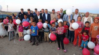 Mevsimlik tarım işçilerinin çocukları düzenlenen etkinlikte gönüllerince eğlendi