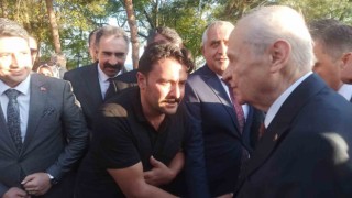 MHP Lideri Bahçeli Ahlatta partililerle bir araya geldi