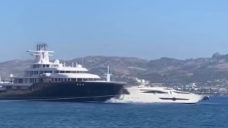 Milyon dolarlık mega yat, motoryatı ezip geçti